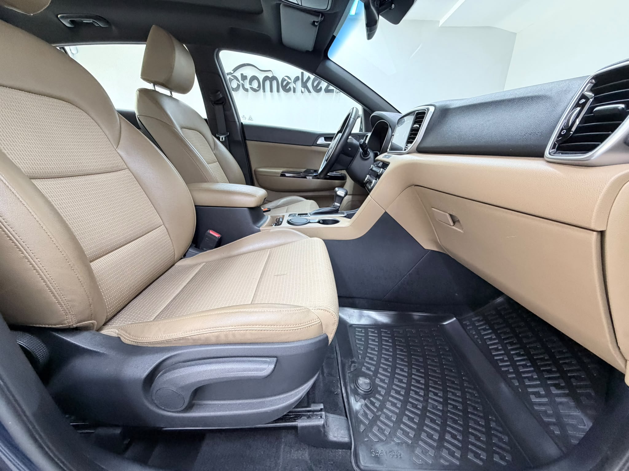 KIA SPORTAGE 17